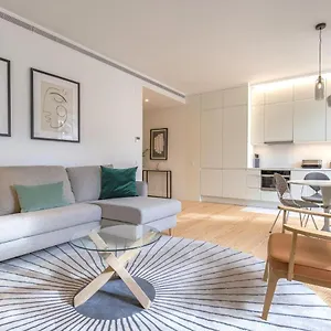 ando-living-douradores-townhouse.hotels-lisbon-portugal.com/
