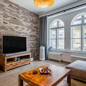 luxury-apartment-at-prague-city-centre-andel.praguehotelsweb.com/