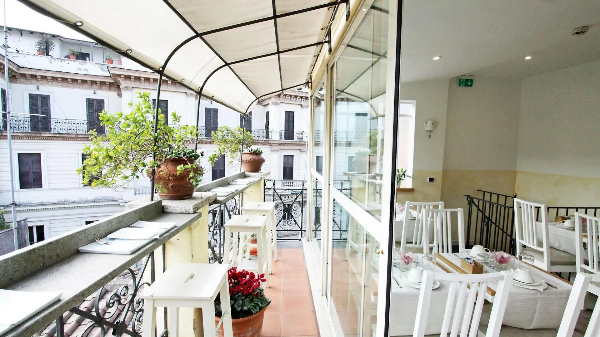 Hotel La Fenice Rome Apartment