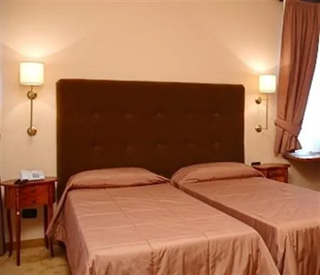 Апартаменты Hotel La Fenice Рим
