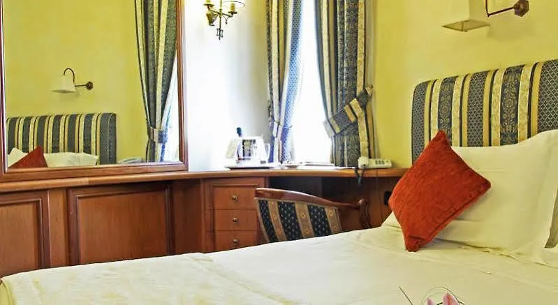 Апартаменты Hotel La Fenice Рим